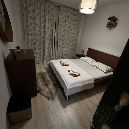 Cozy Apartment 130E By Plaza بوخارست المظهر الخارجي الصورة
