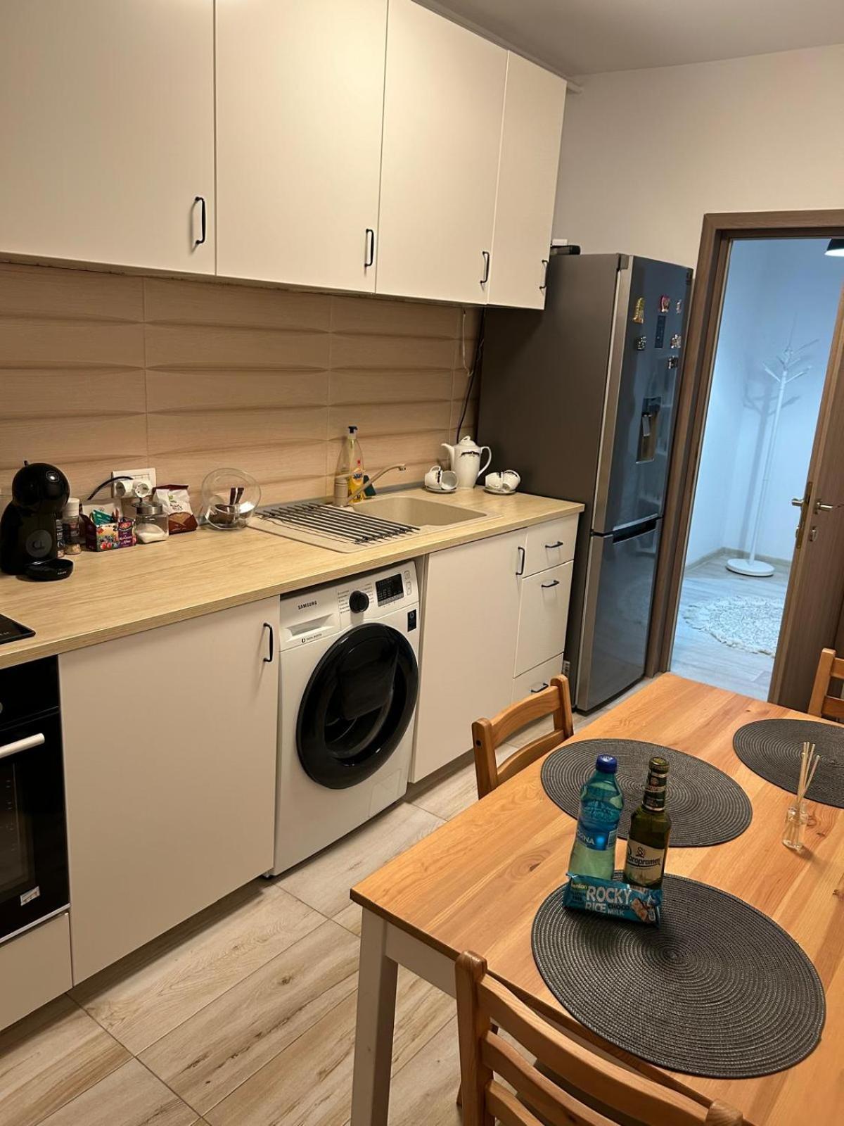 Cozy Apartment 130E By Plaza بوخارست المظهر الخارجي الصورة